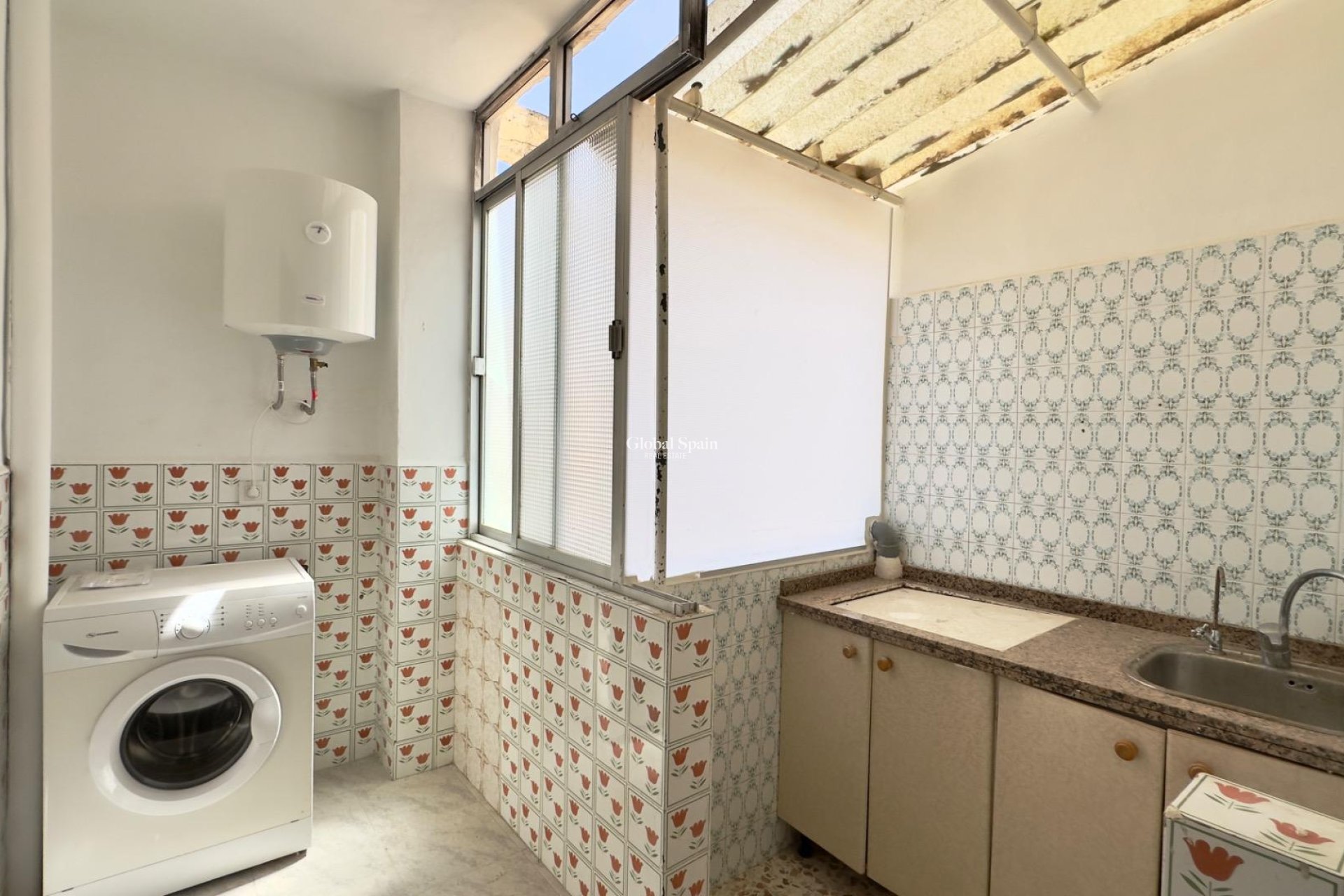 Wederverkoop - APPARTEMENT -
TORREVIEJA - Estacion de autobuses