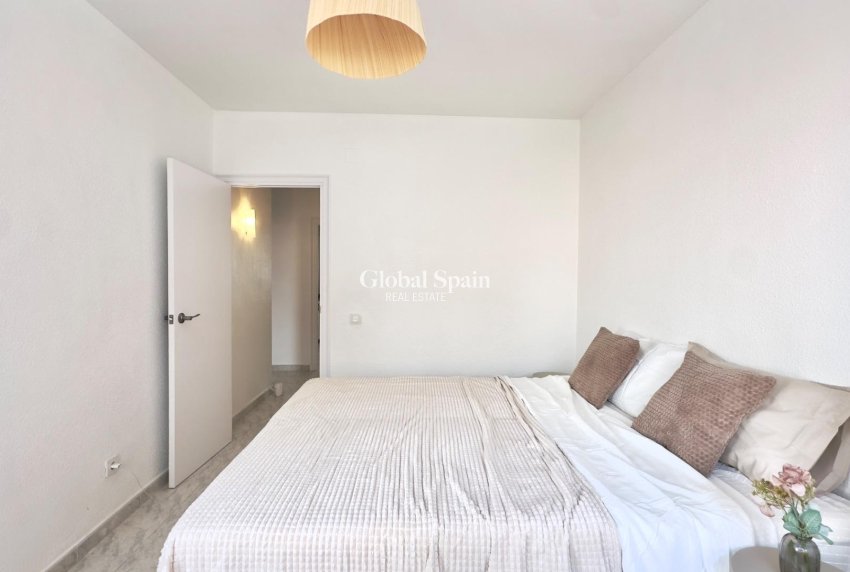Wederverkoop - APPARTEMENT -
TORREVIEJA - Estacion de autobuses