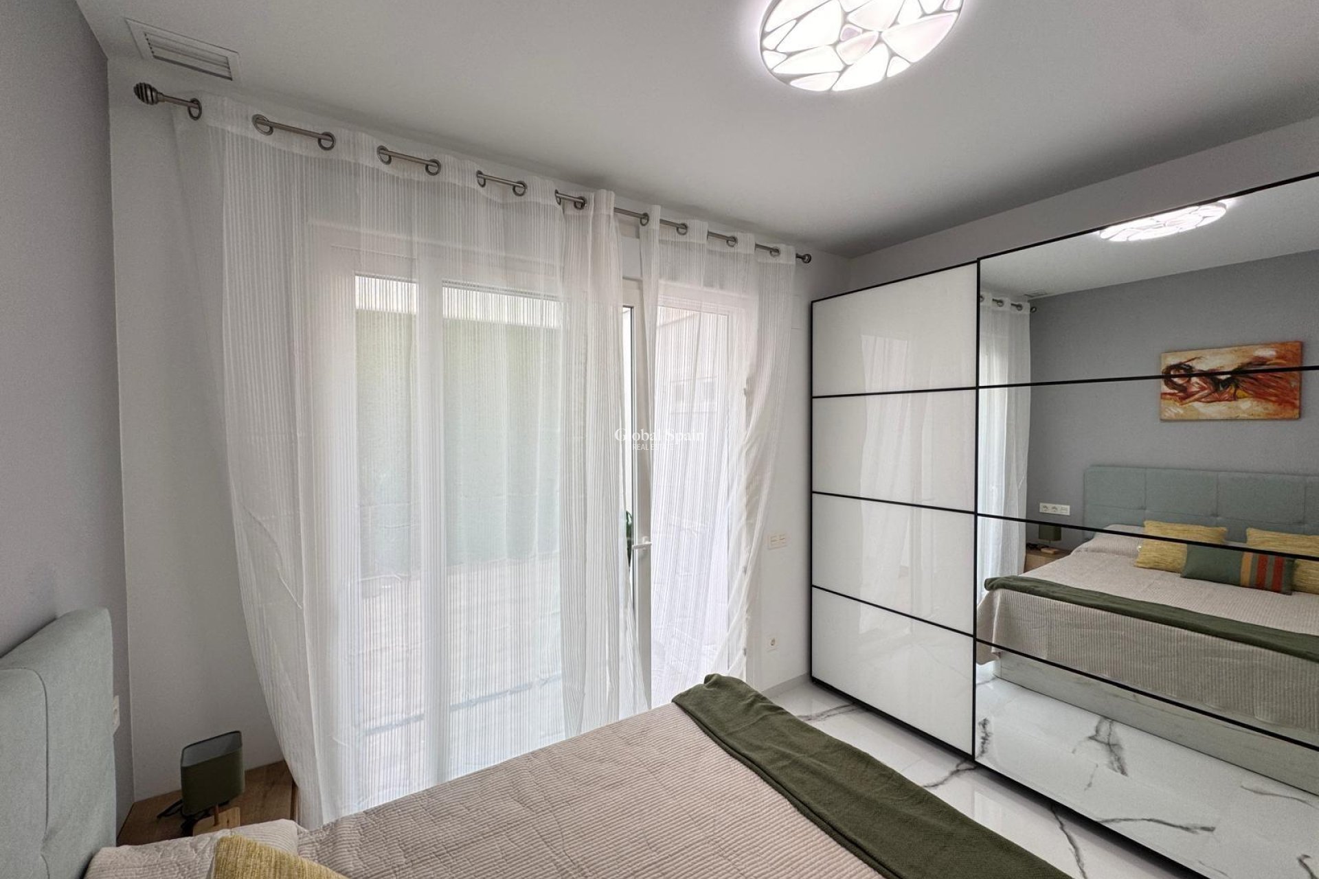 Wederverkoop - APPARTEMENT -
TORREVIEJA - Estacion de autobuses