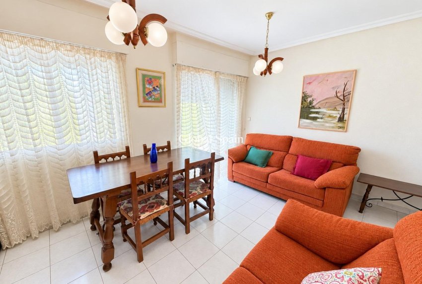 Wederverkoop - APPARTEMENT -
TORREVIEJA - Estacion de autobuses