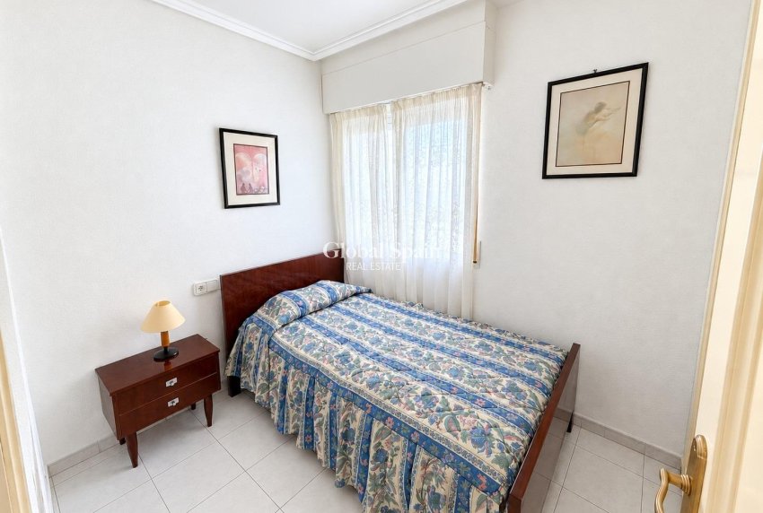 Wederverkoop - APPARTEMENT -
TORREVIEJA - Estacion de autobuses