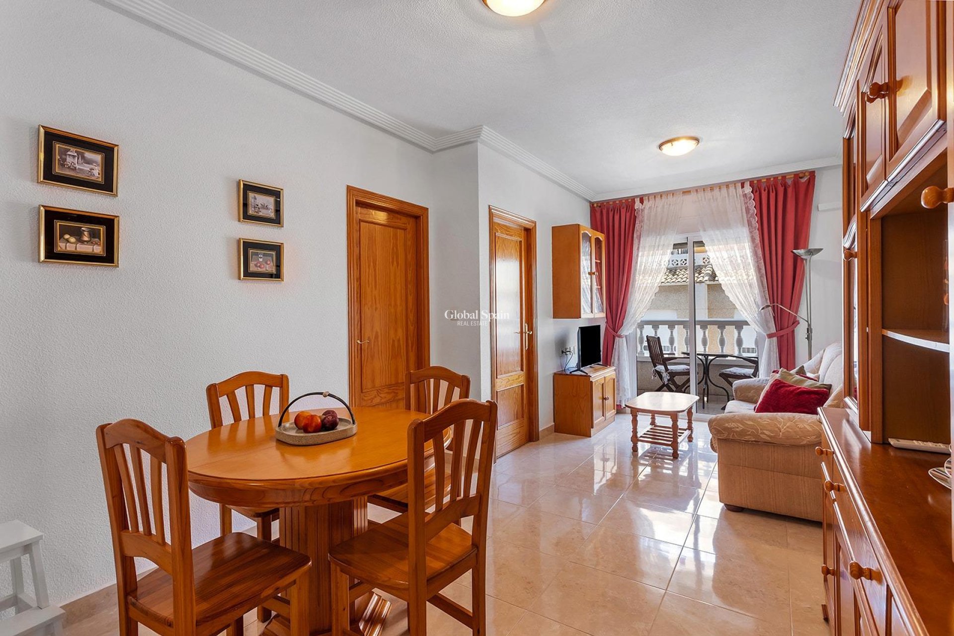 Wederverkoop - APPARTEMENT -
TORREVIEJA - Estacion de autobuses