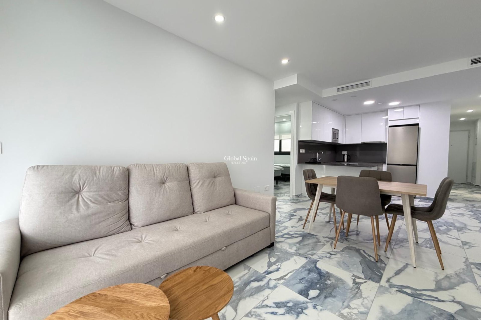 Wederverkoop - APPARTEMENT -
TORREVIEJA - Estacion de autobuses