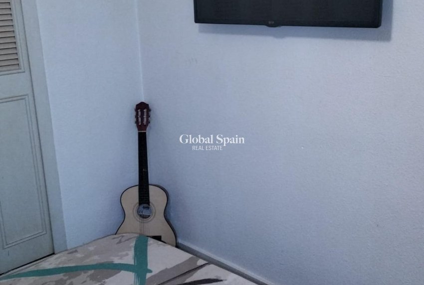 Wederverkoop - APPARTEMENT -
TORREVIEJA - Gaspar Perrelló