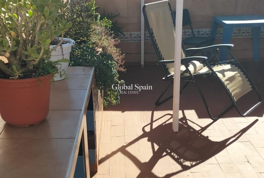 Wederverkoop - APPARTEMENT -
TORREVIEJA - Gaspar Perrelló