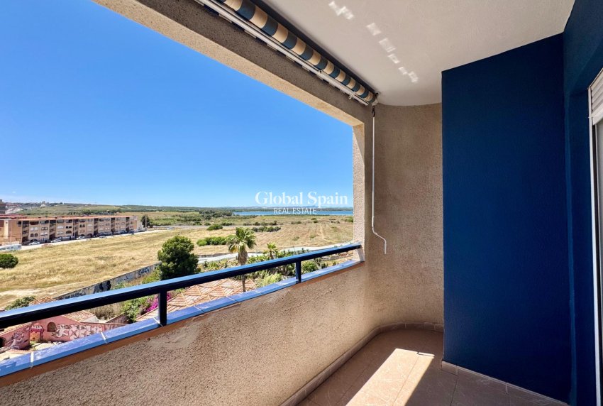 Wederverkoop - APPARTEMENT -
TORREVIEJA - Gaspar Perrelló