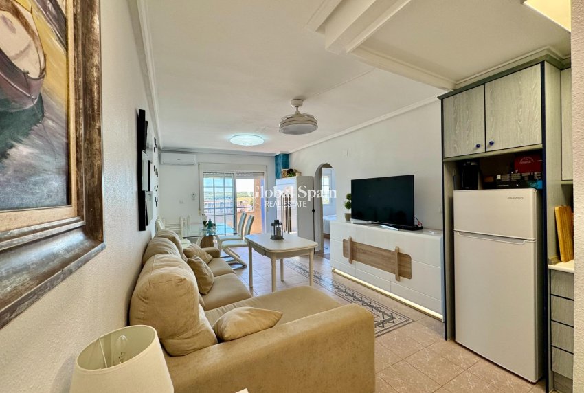 Wederverkoop - APPARTEMENT -
TORREVIEJA - Gaspar Perrelló