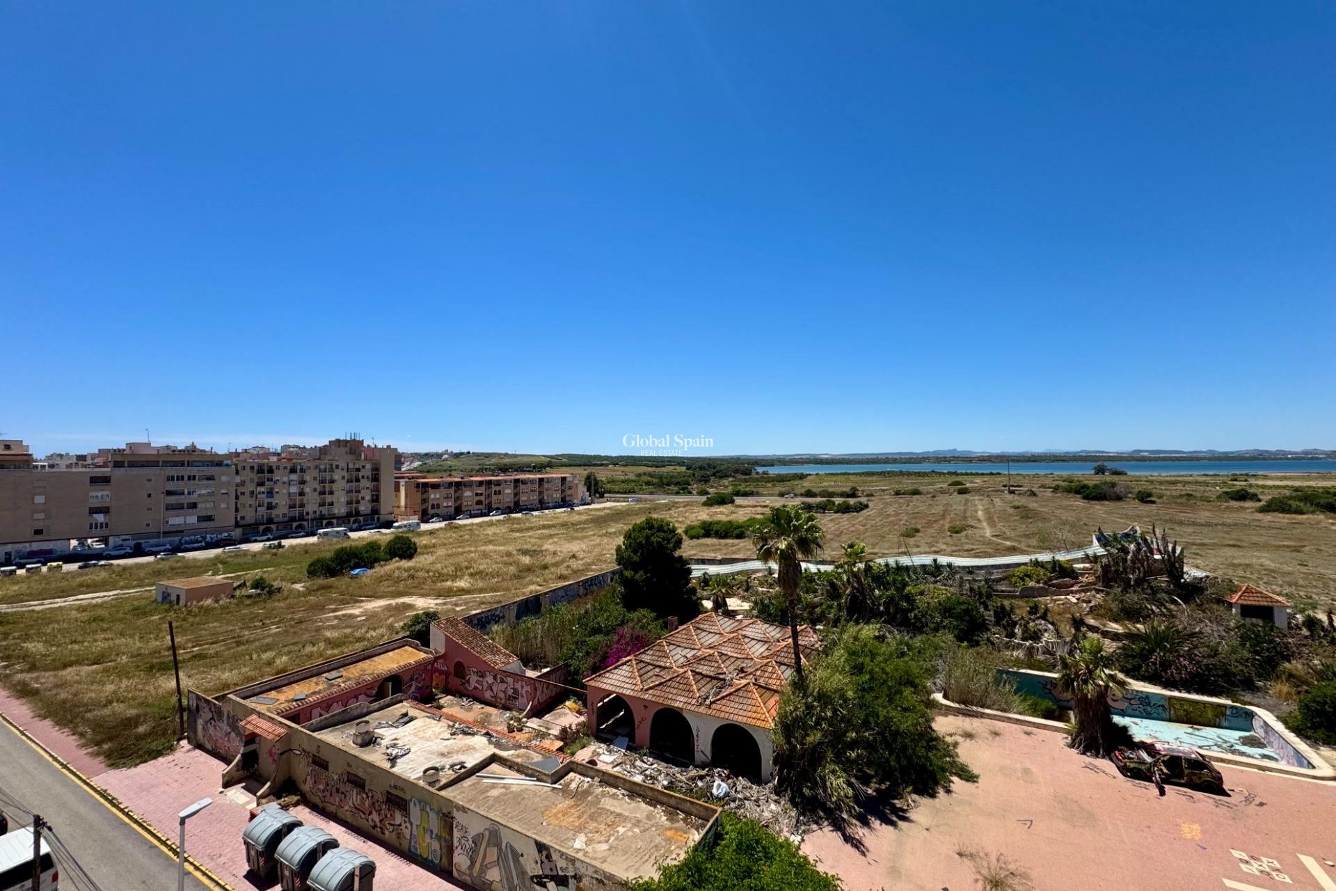 Wederverkoop - APPARTEMENT -
TORREVIEJA - Gaspar Perrelló