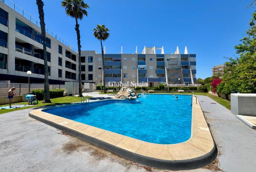 Wederverkoop - APPARTEMENT -
TORREVIEJA - Gaspar Perrelló