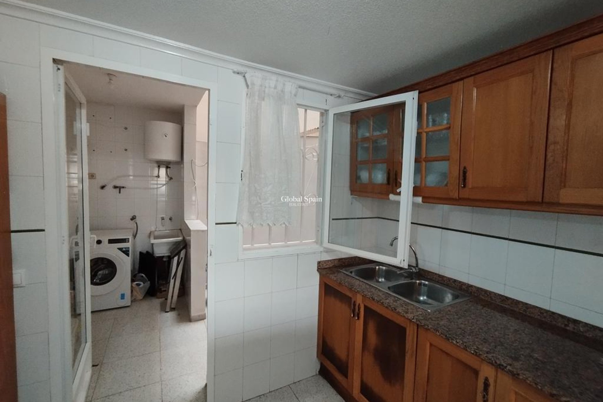 Wederverkoop - APPARTEMENT -
TORREVIEJA - HABANERAS PLAZA SANTA MARIA
