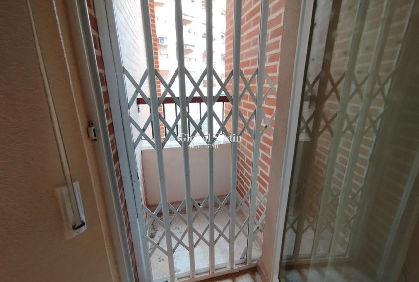 Wederverkoop - APPARTEMENT -
TORREVIEJA - HABANERAS PLAZA SANTA MARIA