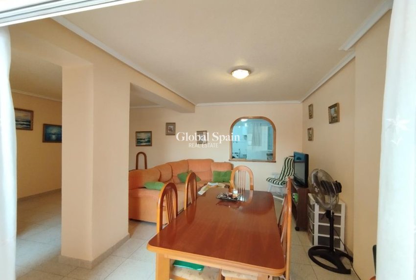 Wederverkoop - APPARTEMENT -
TORREVIEJA - HABANERAS PLAZA SANTA MARIA