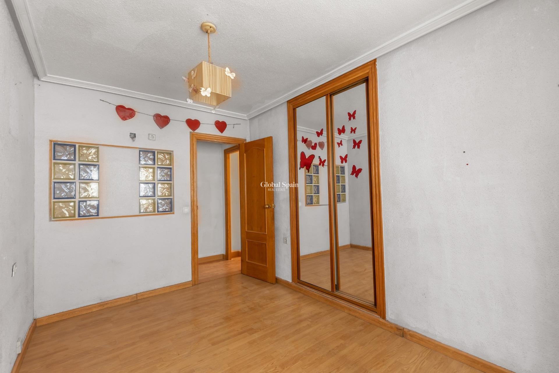 Wederverkoop - Appartement -
TORREVIEJA - Habaneras