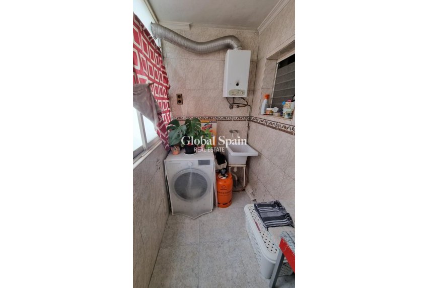 Wederverkoop - APPARTEMENT -
TORREVIEJA - Habaneras