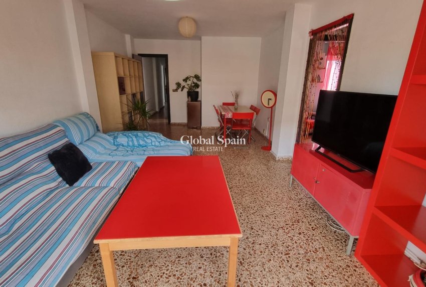 Wederverkoop - APPARTEMENT -
TORREVIEJA - Habaneras