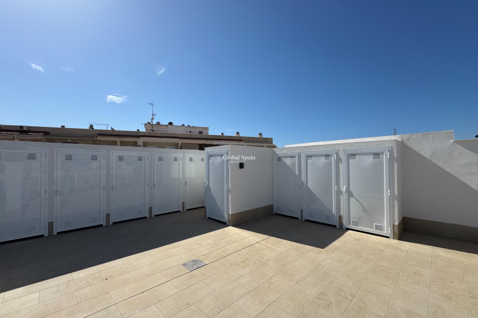 Wederverkoop - APPARTEMENT -
TORREVIEJA - Habaneras