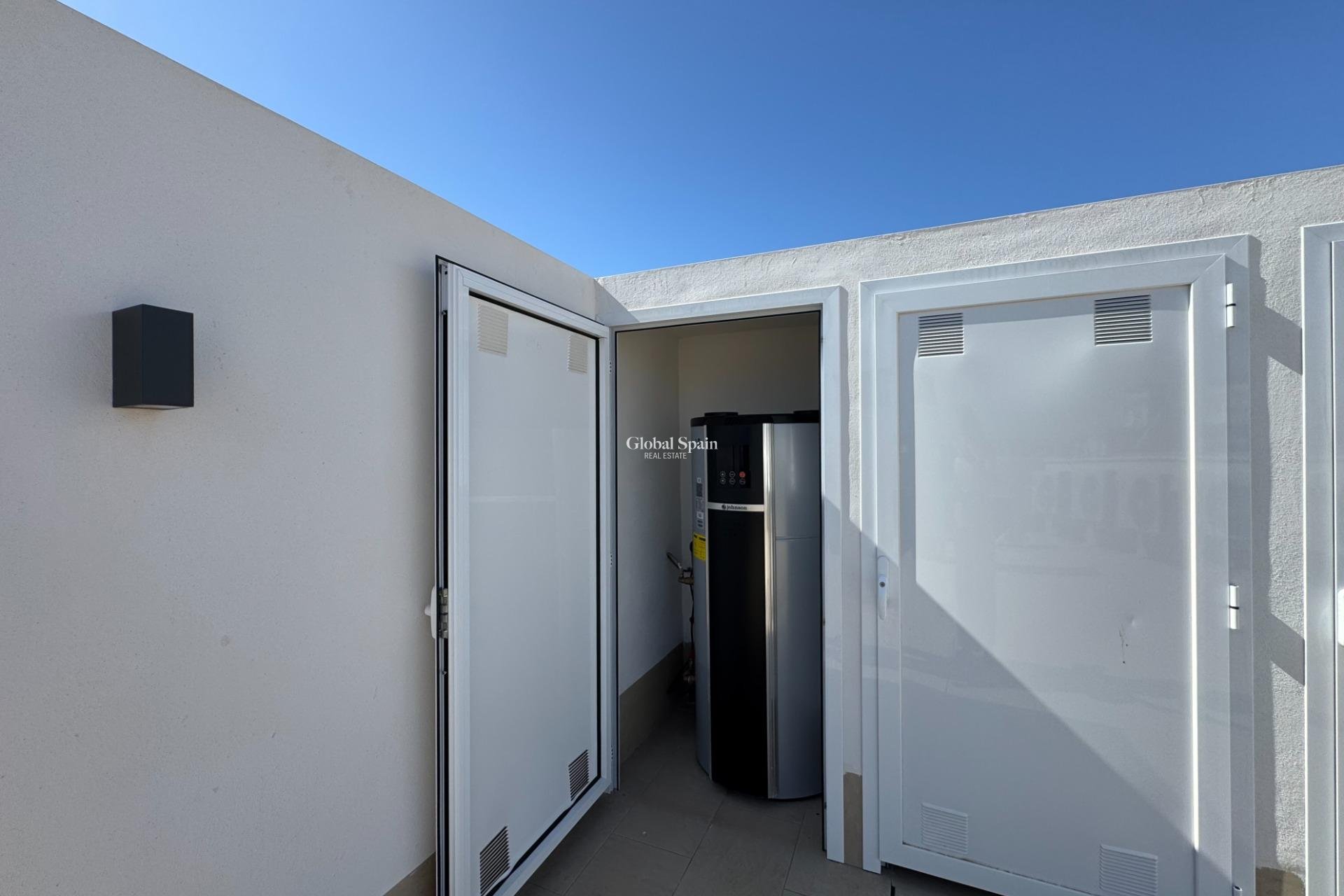 Wederverkoop - APPARTEMENT -
TORREVIEJA - Habaneras