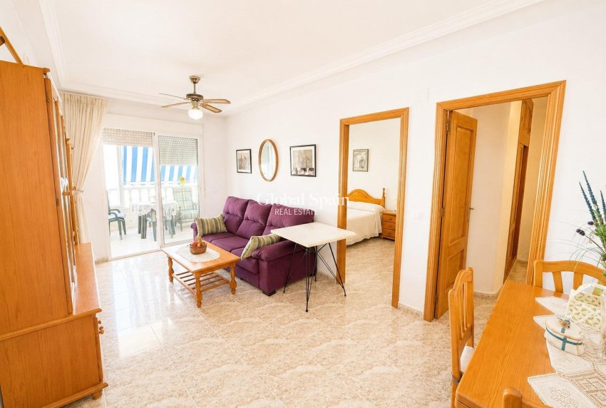Wederverkoop - APPARTEMENT -
TORREVIEJA - Habaneras