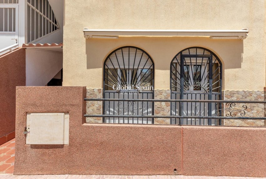 Wederverkoop - Appartement -
TORREVIEJA - La Mata pueblo