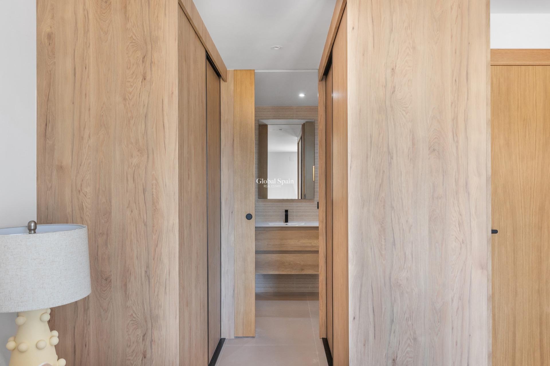 Wederverkoop - APPARTEMENT -
TORREVIEJA - La Mata pueblo