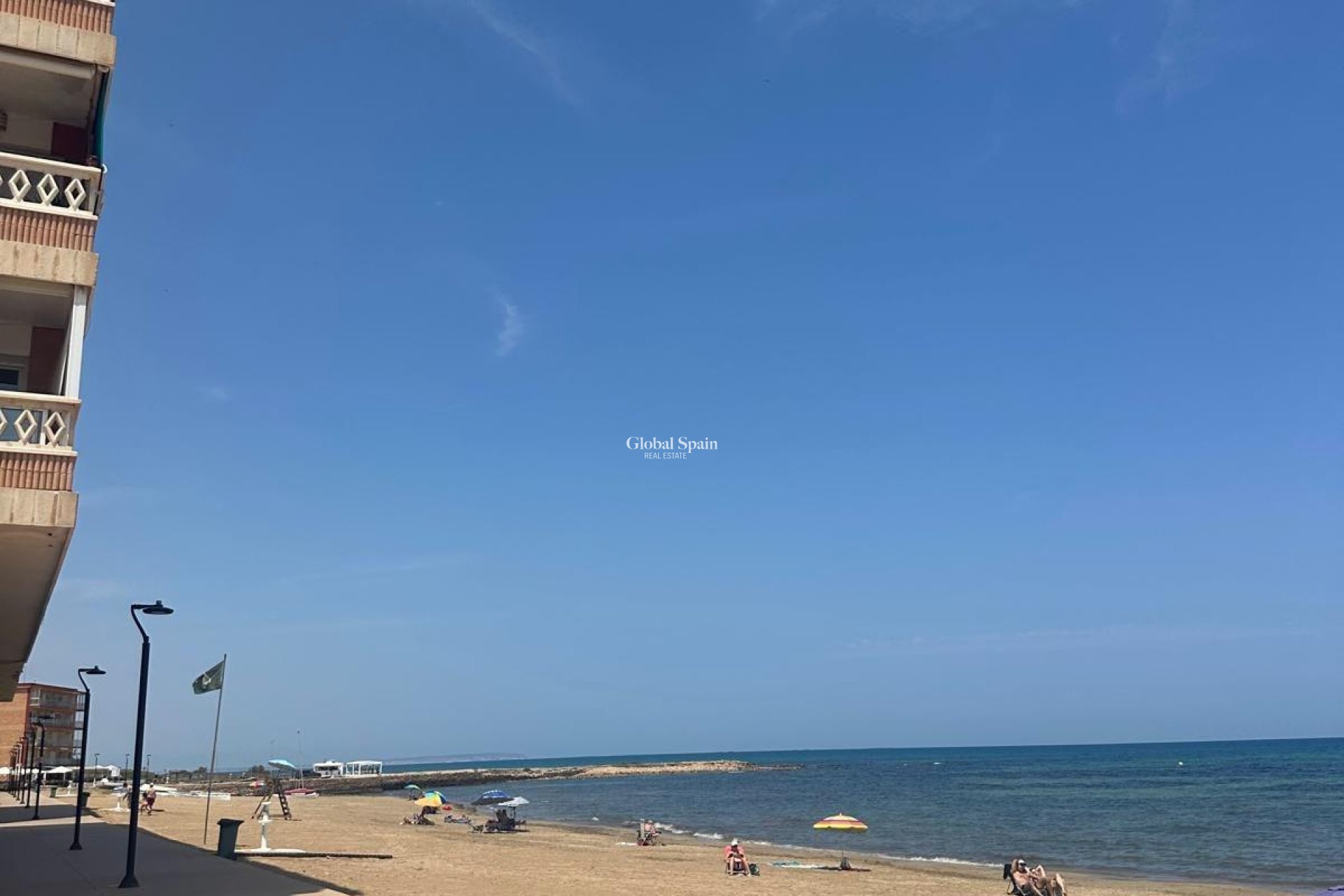 Wederverkoop - APPARTEMENT -
TORREVIEJA - La Mata pueblo