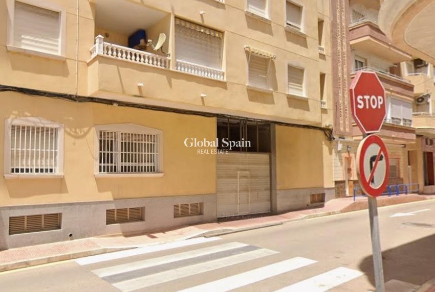 Wederverkoop - APPARTEMENT -
TORREVIEJA - La Mata pueblo