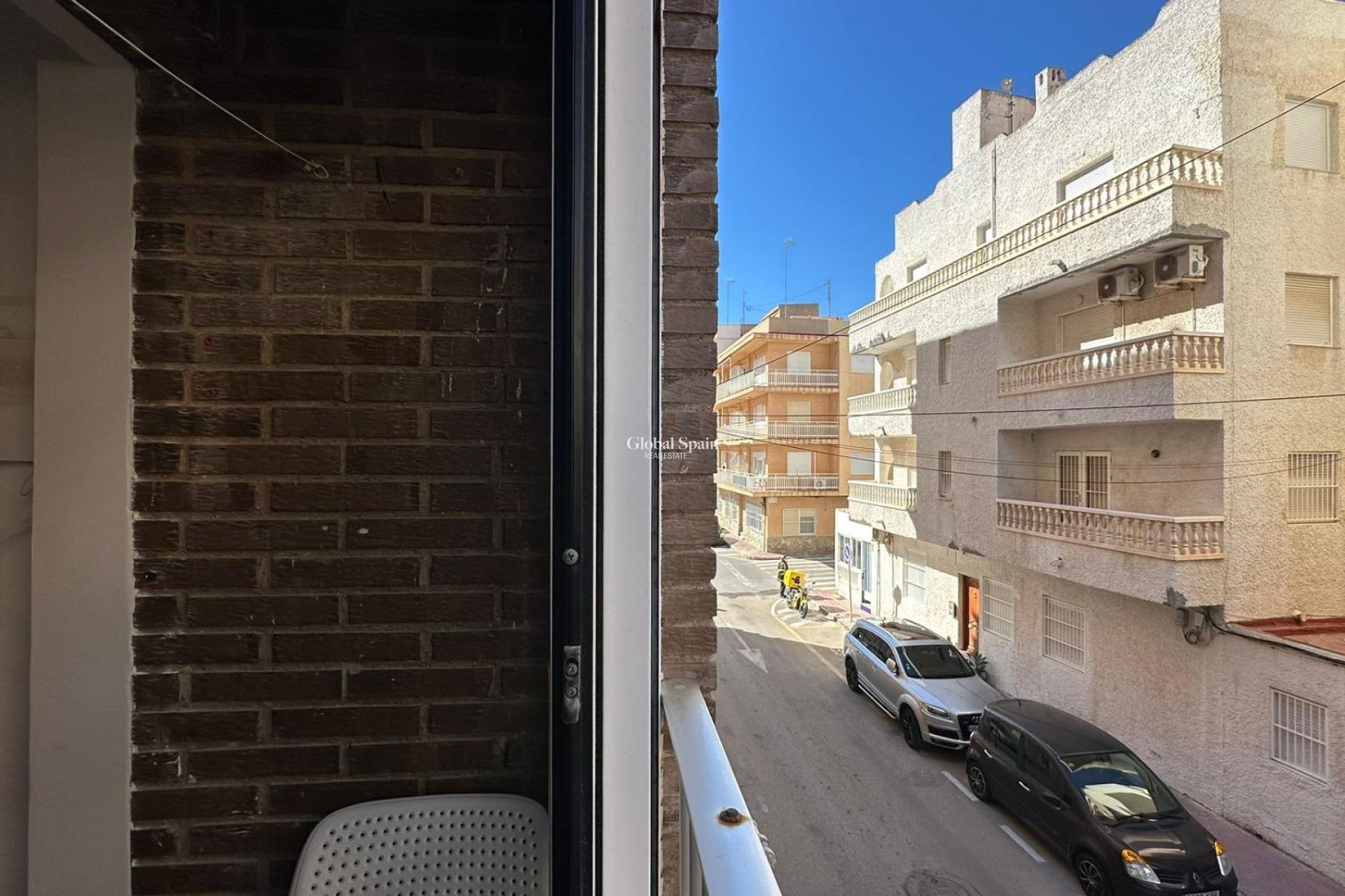 Wederverkoop - APPARTEMENT -
TORREVIEJA - La Mata pueblo