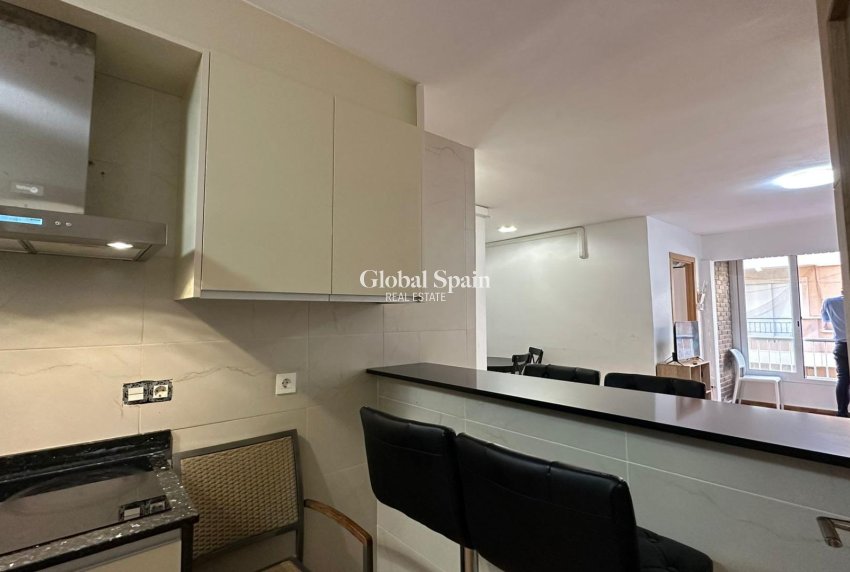 Wederverkoop - APPARTEMENT -
TORREVIEJA - La Mata pueblo