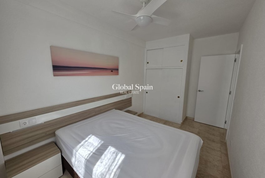 Wederverkoop - APPARTEMENT -
TORREVIEJA - La Mata pueblo