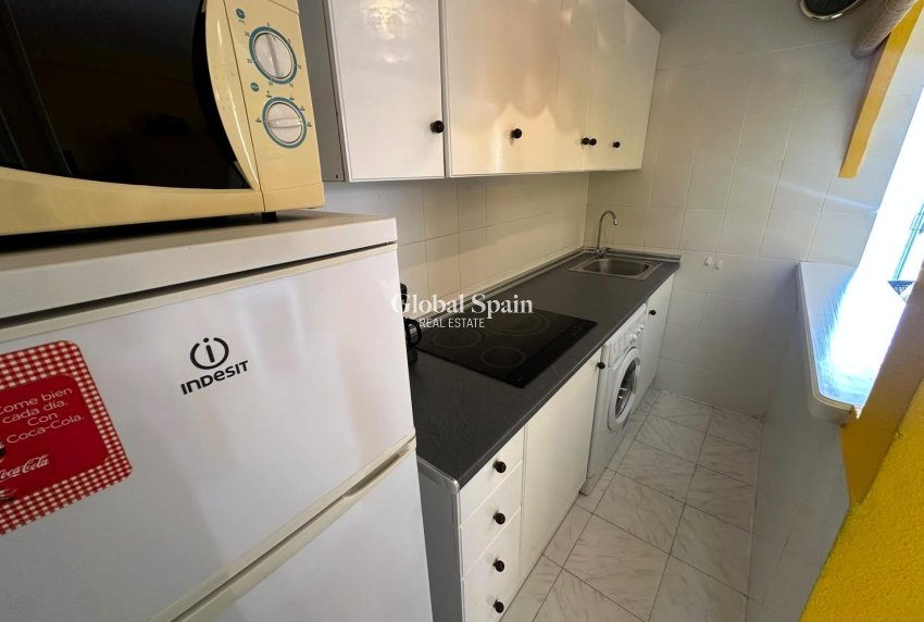 Wederverkoop - APPARTEMENT -
TORREVIEJA - La Mata pueblo
