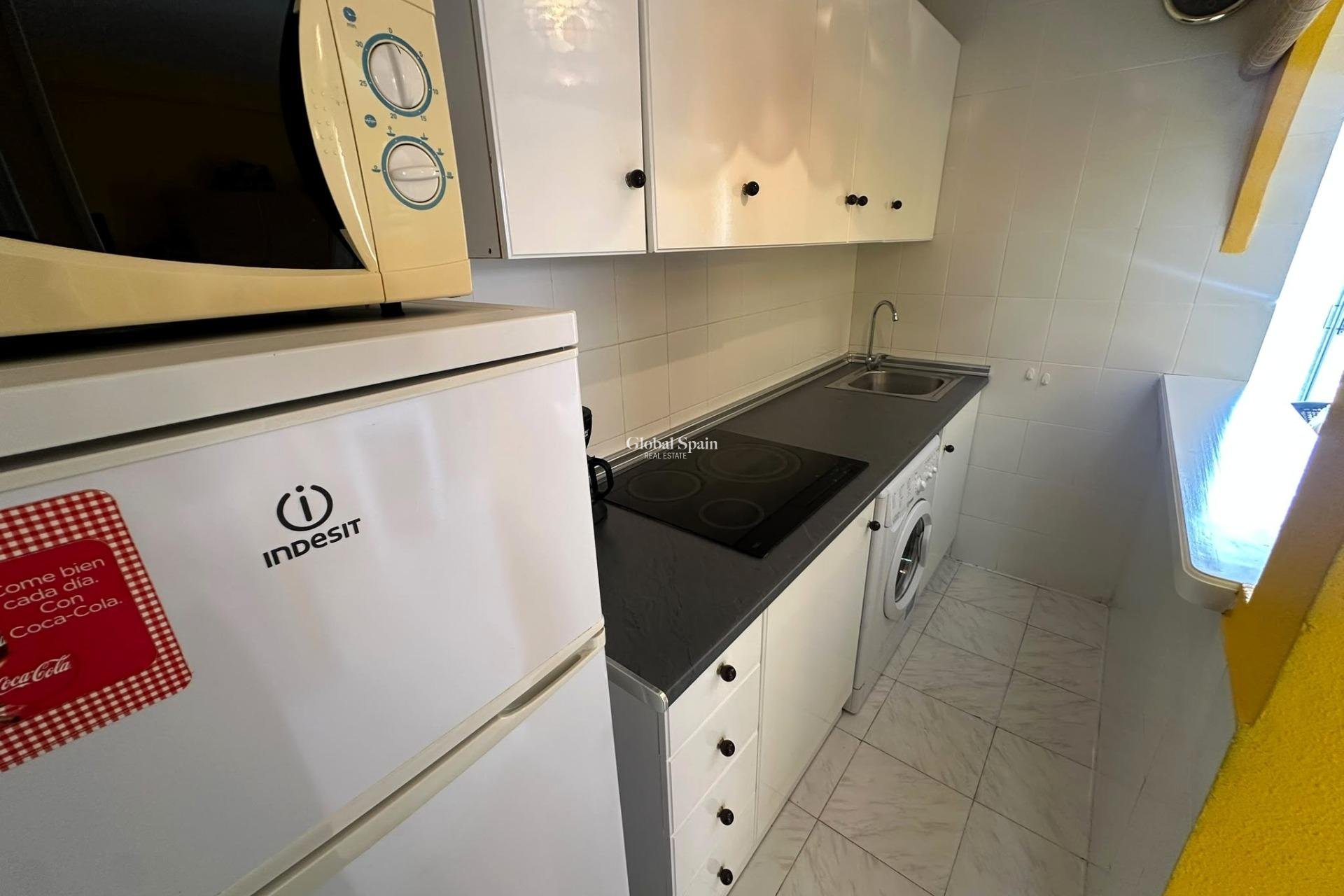 Wederverkoop - APPARTEMENT -
TORREVIEJA - La Mata pueblo