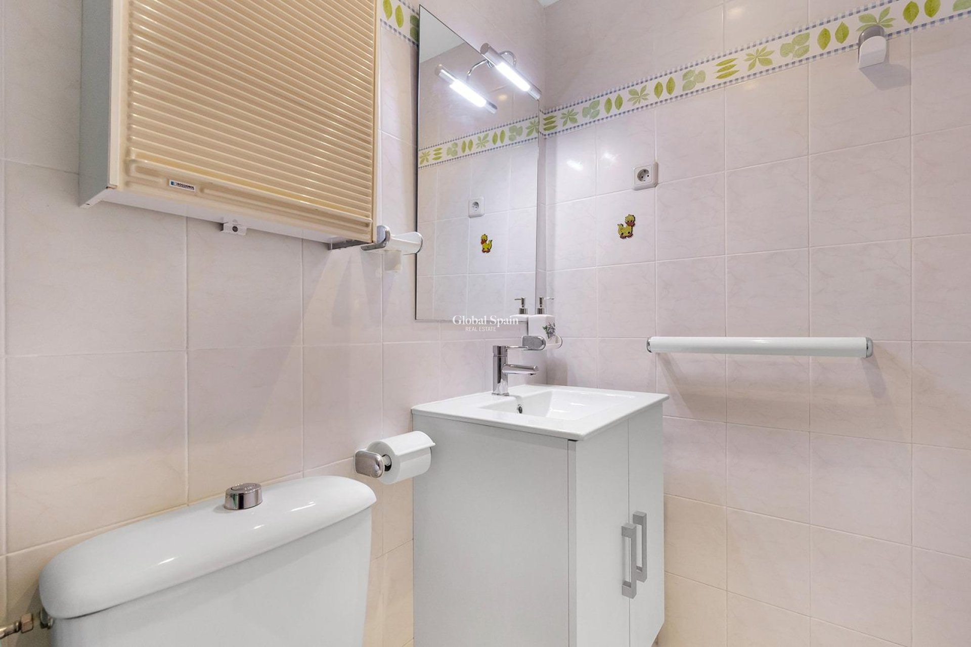 Wederverkoop - APPARTEMENT -
TORREVIEJA - La Mata pueblo