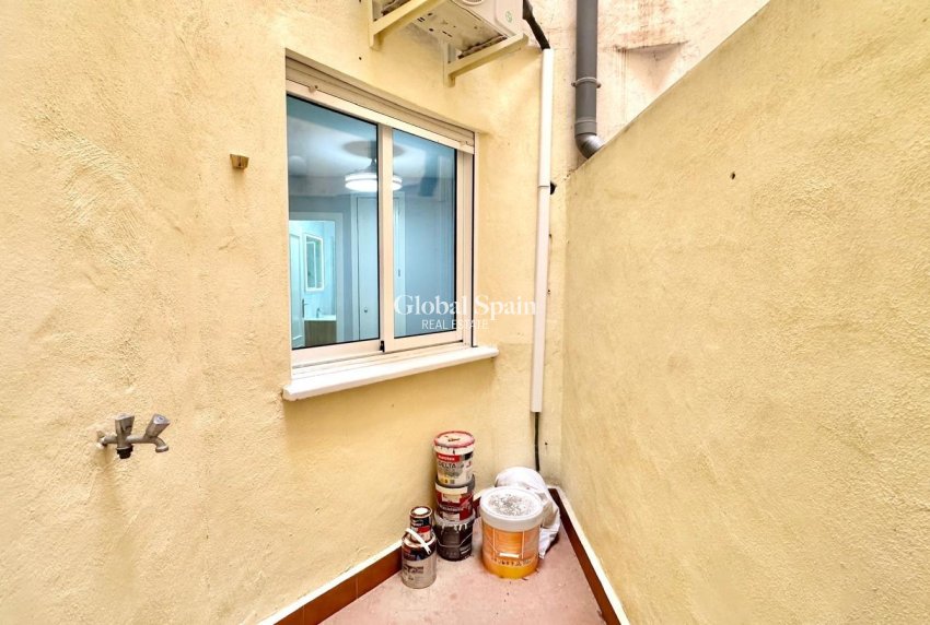 Wederverkoop - APPARTEMENT -
TORREVIEJA - La Mata pueblo