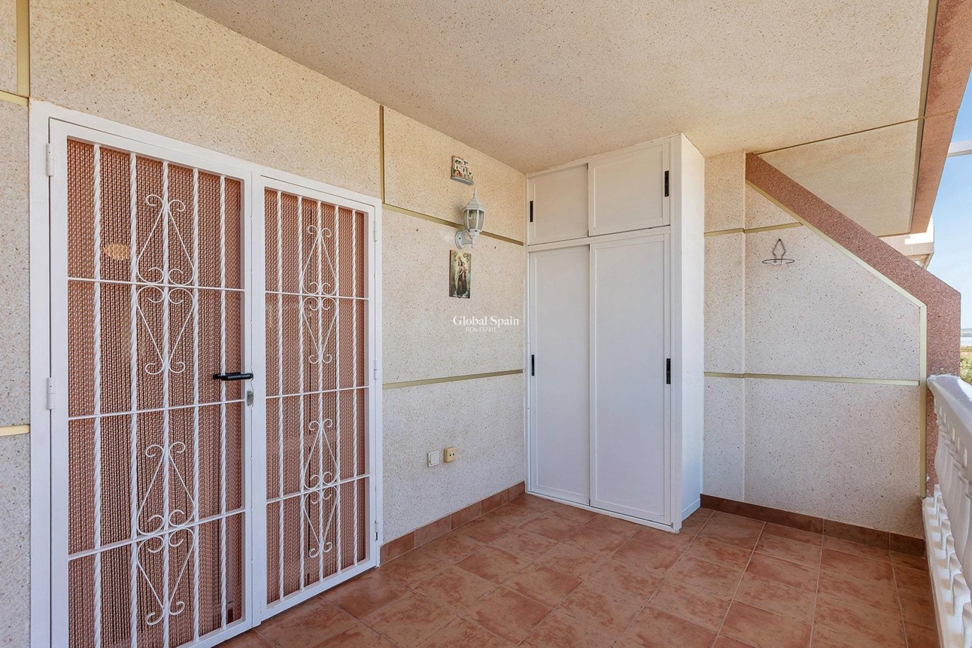 Wederverkoop - APPARTEMENT -
TORREVIEJA - La Mata pueblo