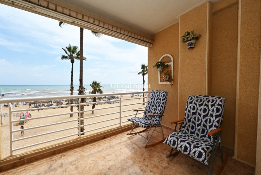Wederverkoop - APPARTEMENT -
TORREVIEJA - La Mata