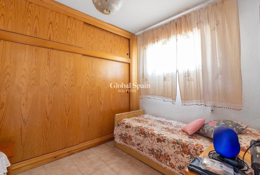 Wederverkoop - APPARTEMENT -
TORREVIEJA - La Mata