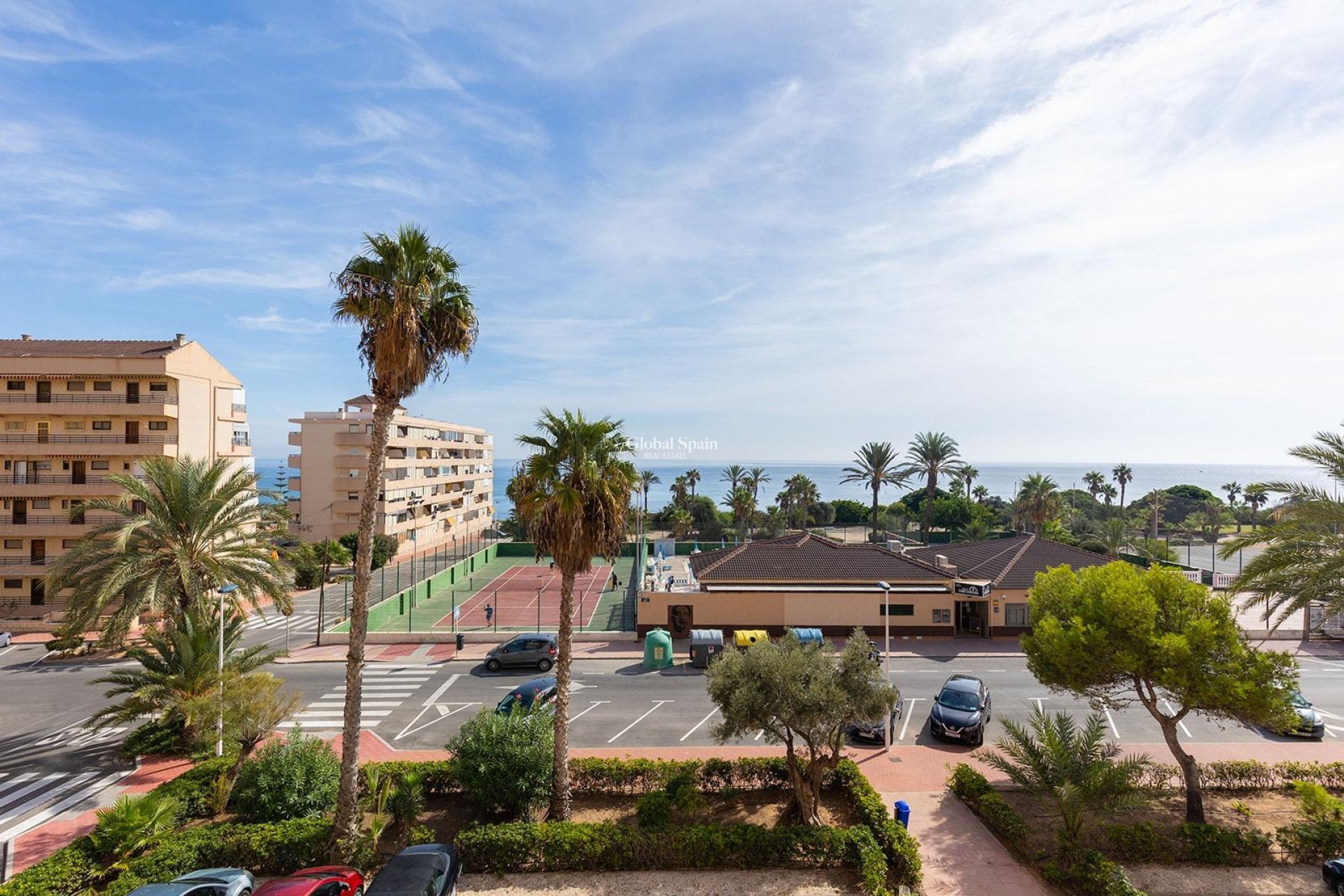 Wederverkoop - APPARTEMENT -
TORREVIEJA - La Mata