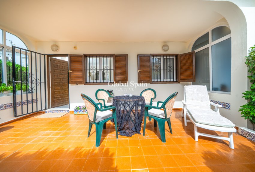 Wederverkoop - APPARTEMENT -
TORREVIEJA - La Mata