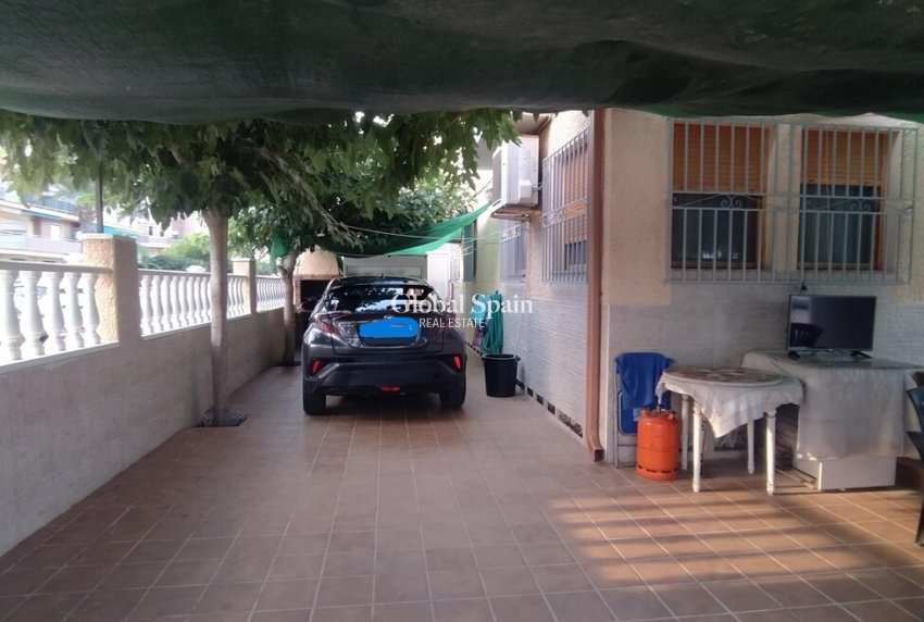 Wederverkoop - APPARTEMENT -
TORREVIEJA - La Mata