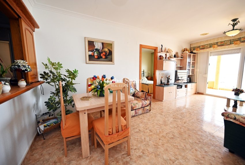 Wederverkoop - APPARTEMENT -
TORREVIEJA - La Mata