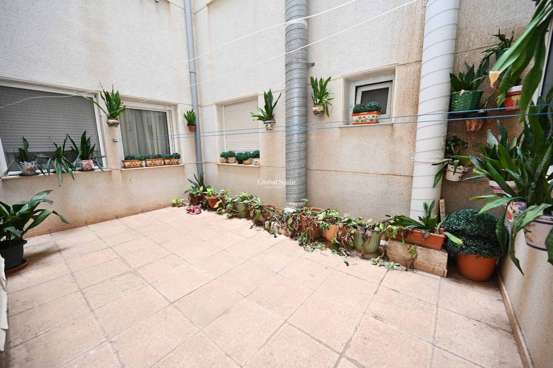 Wederverkoop - APPARTEMENT -
TORREVIEJA - La Mata