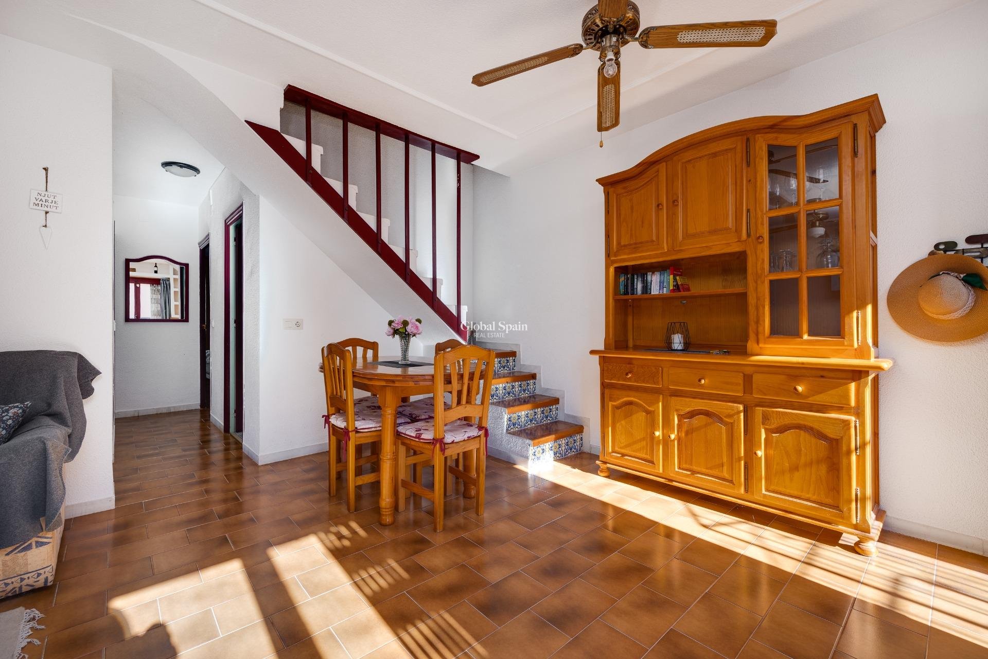 Wederverkoop - APPARTEMENT -
TORREVIEJA - La Mata