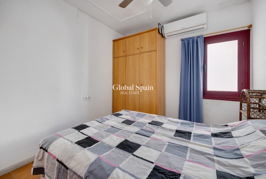 Wederverkoop - APPARTEMENT -
TORREVIEJA - La Mata