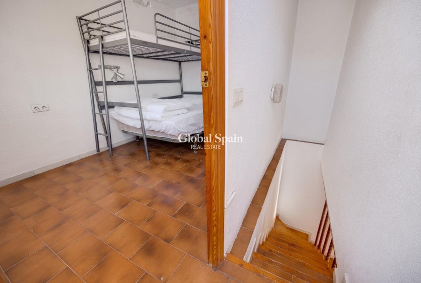 Wederverkoop - APPARTEMENT -
TORREVIEJA - La Mata