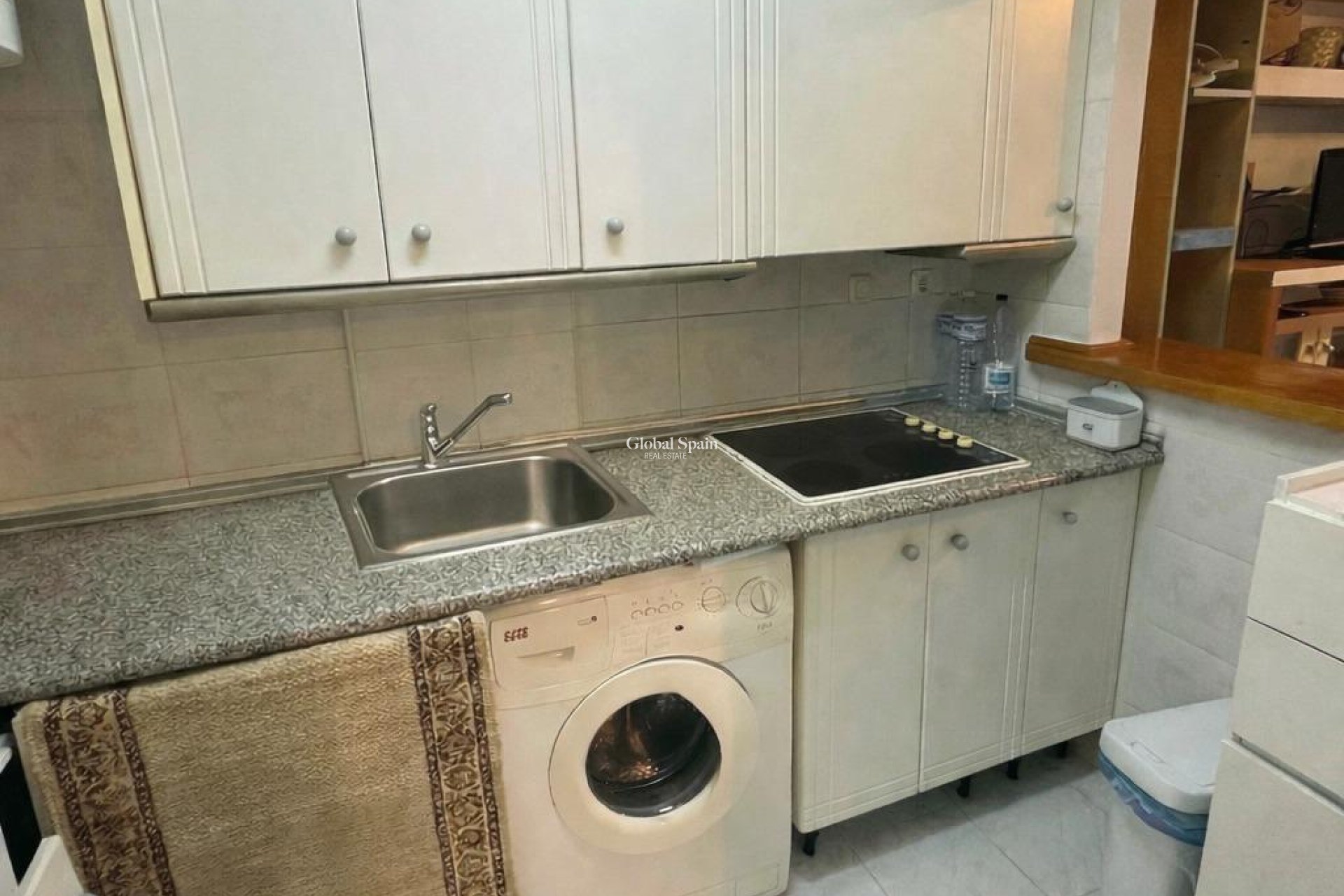 Wederverkoop - APPARTEMENT -
TORREVIEJA - La Mata