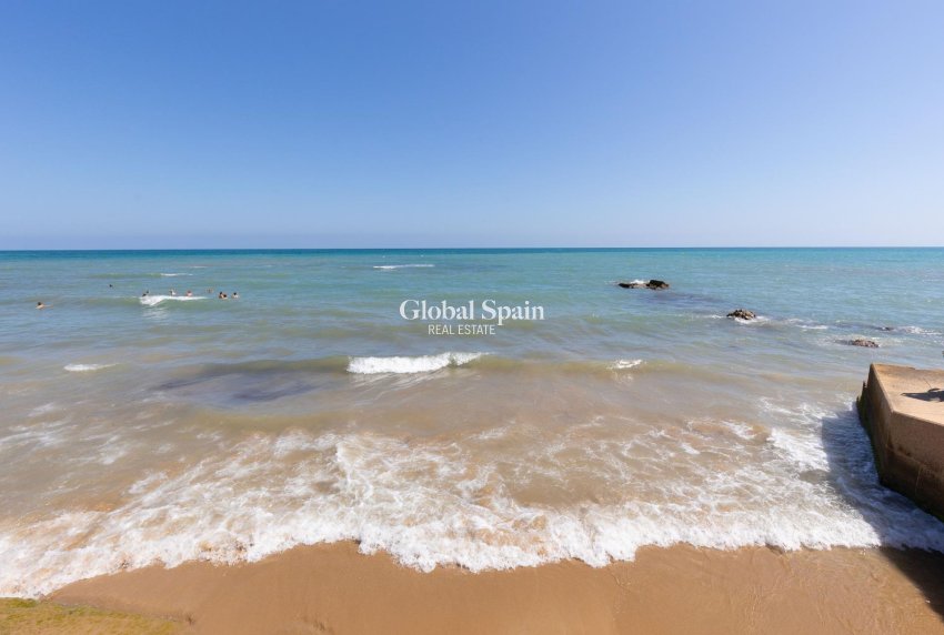 Wederverkoop - APPARTEMENT -
TORREVIEJA - La Mata