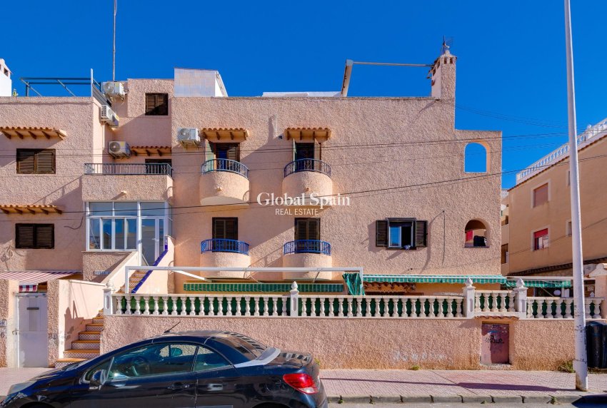 Wederverkoop - APPARTEMENT -
TORREVIEJA - La Mata