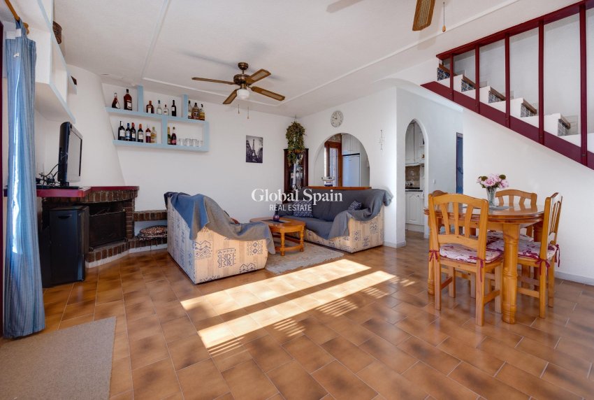 Wederverkoop - APPARTEMENT -
TORREVIEJA - La Mata