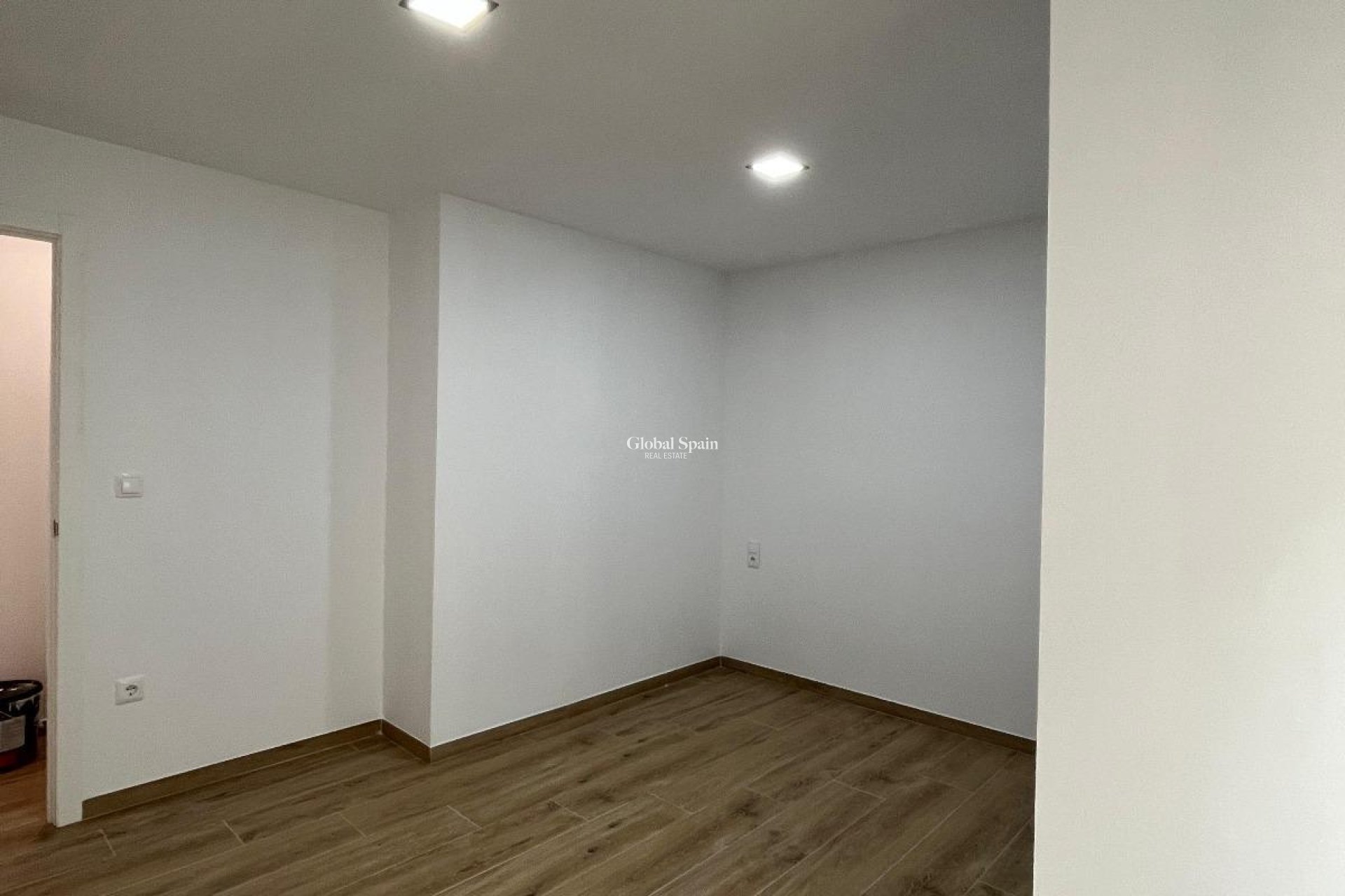 Wederverkoop - APPARTEMENT -
TORREVIEJA - La Mata