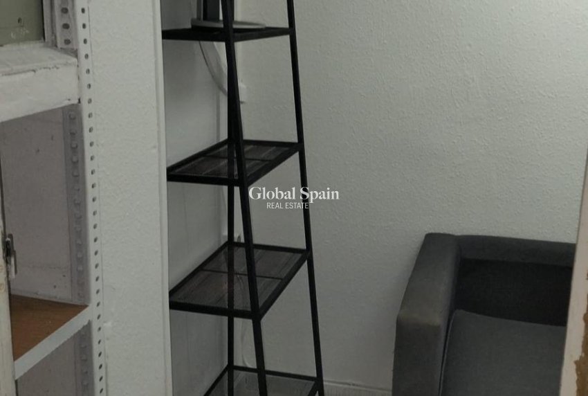 Wederverkoop - APPARTEMENT -
TORREVIEJA - La Mata